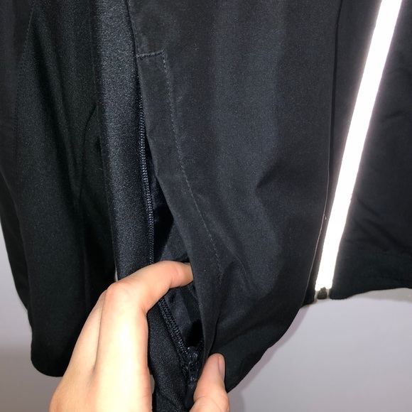 Black light adidas windbreaker running jacket mens - Picture 3 of 9